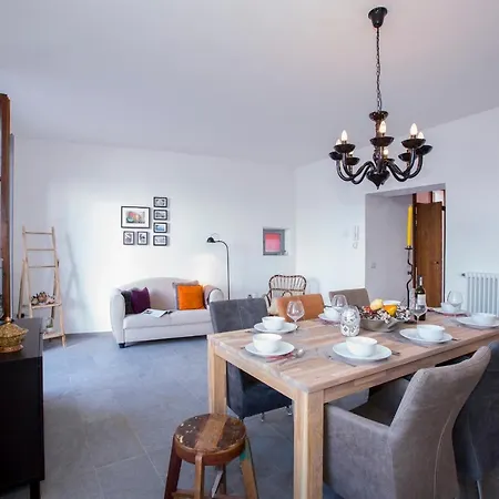 San Rocco Sleeps 8 Plesio