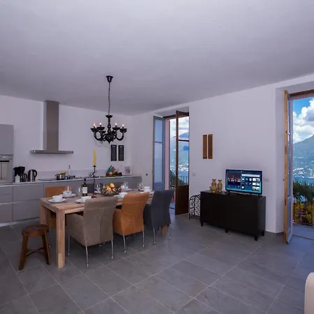 San Rocco Sleeps 8 Plesio