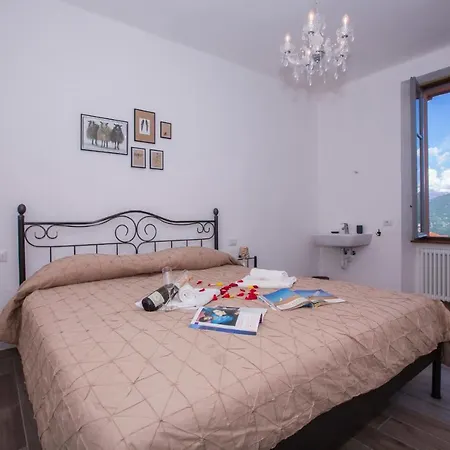Semesterbostad San Rocco Sleeps 8 *